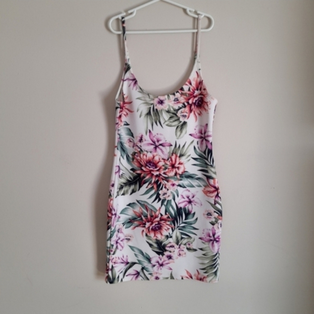 ReVamped Floral Bodycon Mini Dress | Size Small | White Tropical Print | Stretch